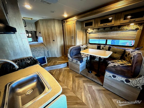 2016 Coachmen Freelander 21QB  Ford 350 RV Photo 2
