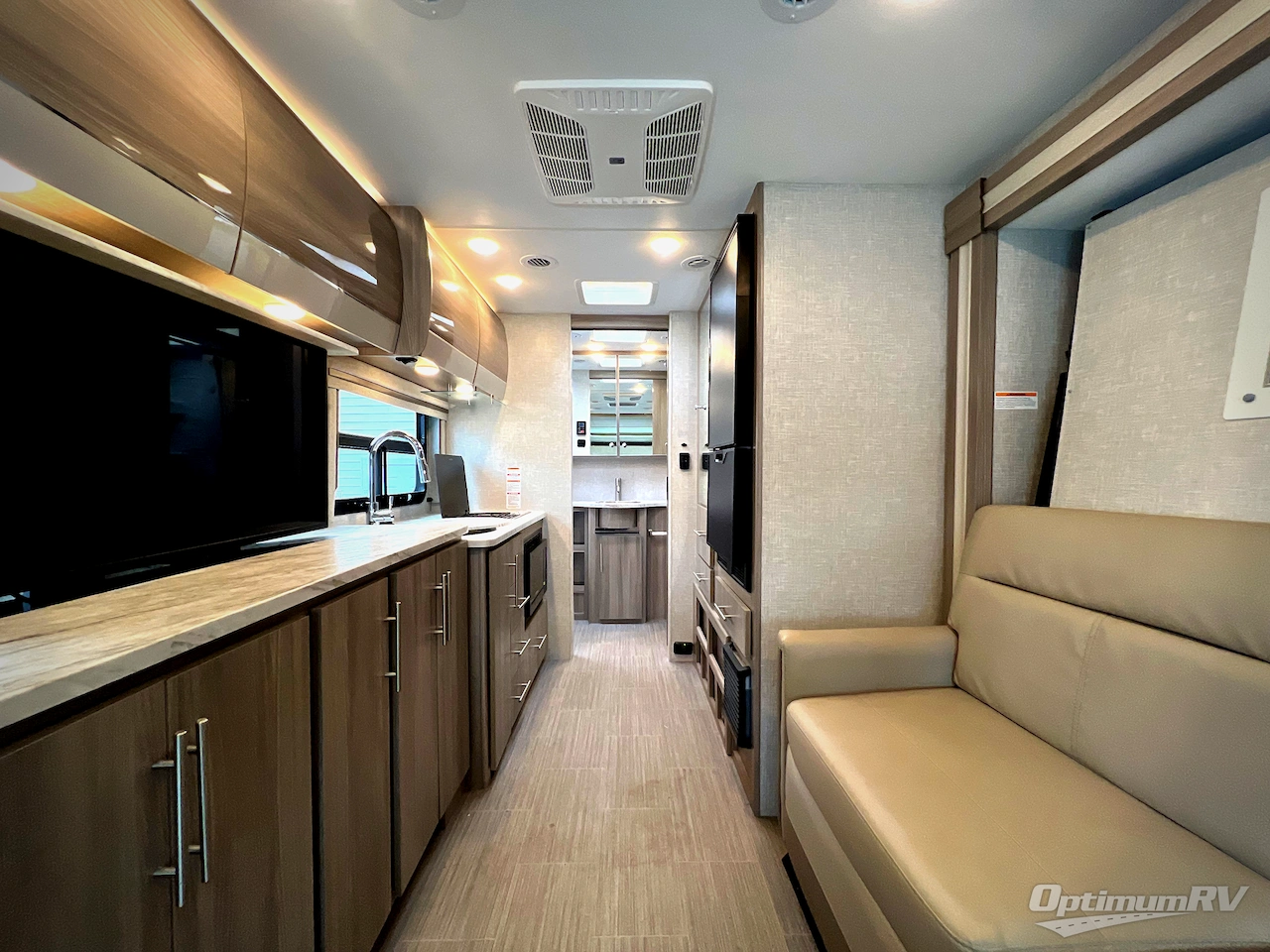 2024 Thor Gemini AWD 23TE Photo 2