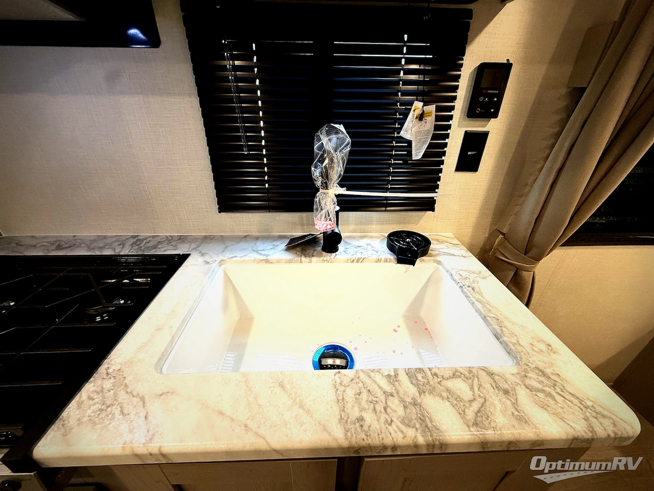 2026 Forest River Viking 5K Series 25QBH Photo 9