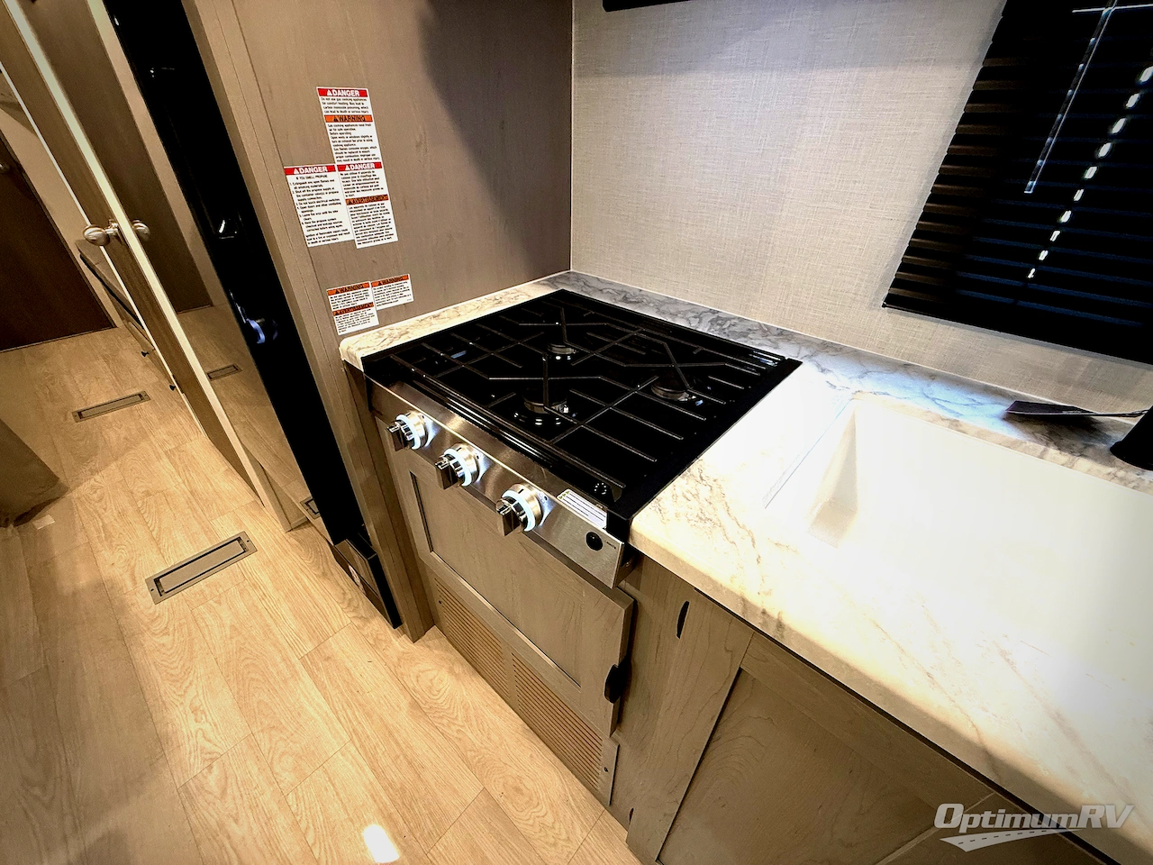 2026 Forest River Viking 5K Series 25QBH Photo 10