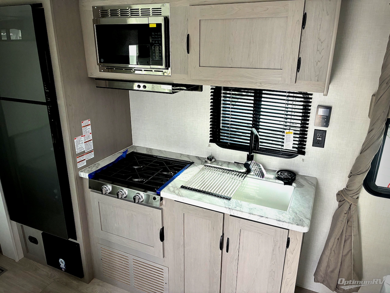 2026 Forest River Viking 5K Series 25QBH Photo 5