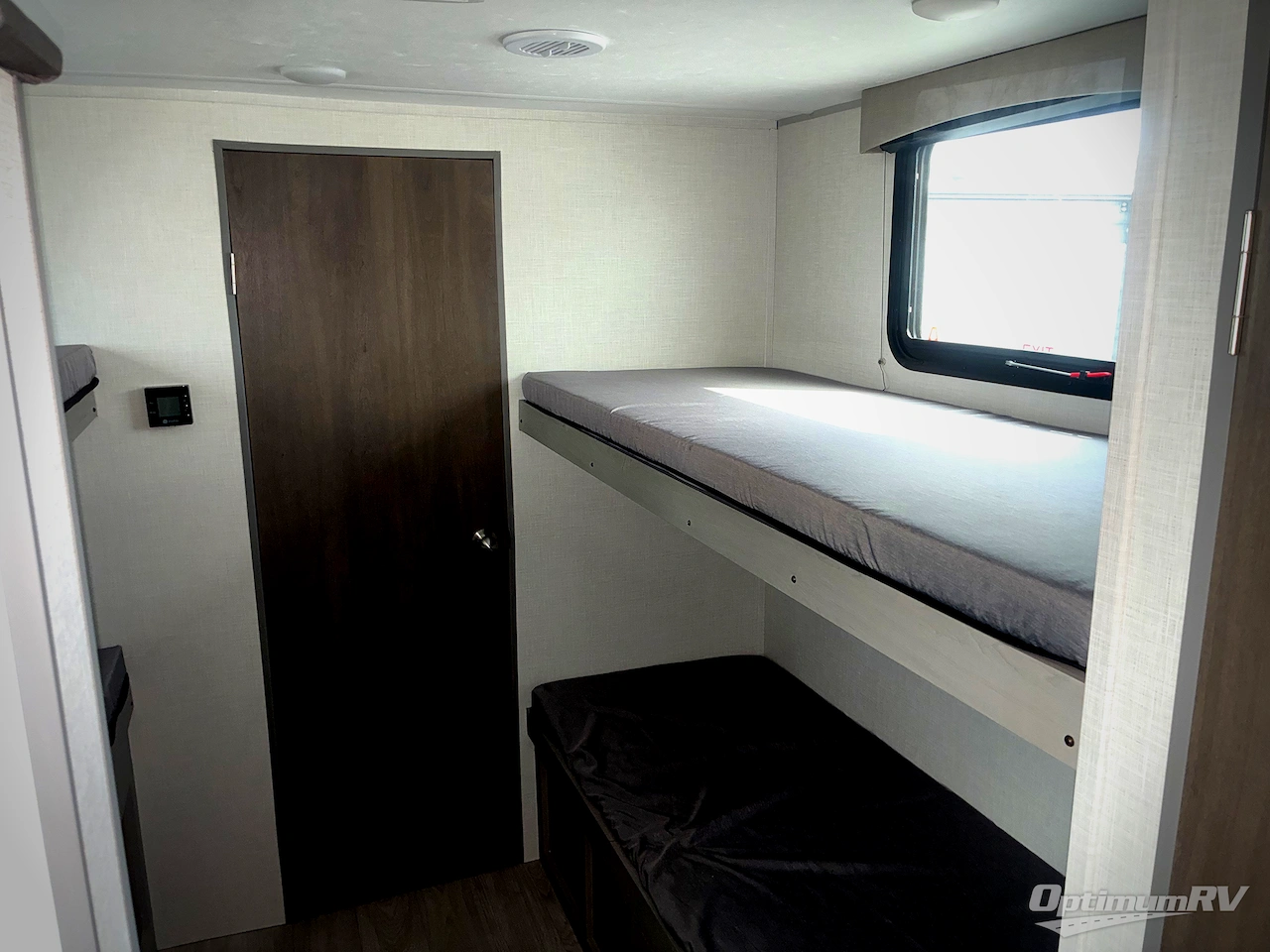 2026 Forest River Viking 5K Series 25QBH Photo 9