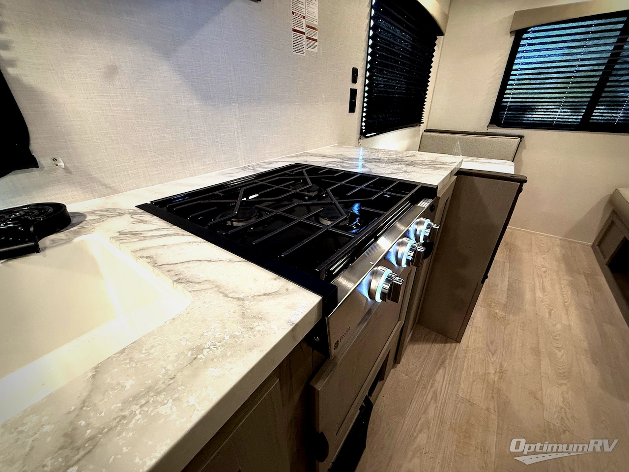 2026 Forest River Viking 5K Series 242MK Photo 14