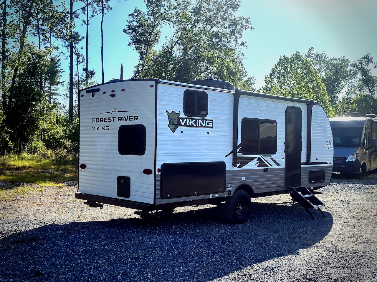 2026 Forest River Viking 4K Series 18BH Photo 2