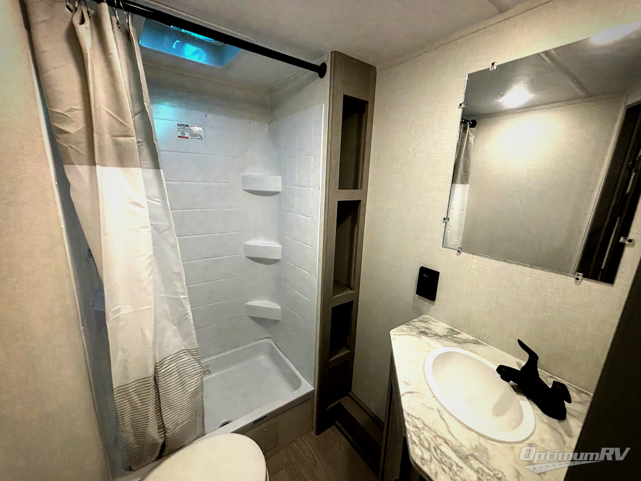 2026 Forest River Viking 4K Series 18BH Photo 13