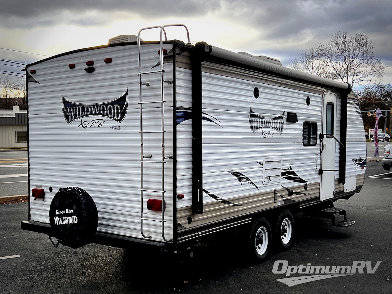 2016 Forest River Wildwood X-Lite 230BHXL Photo 2
