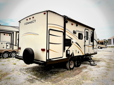 2015 KZ Spree Connect C220RBK RV Photo 3