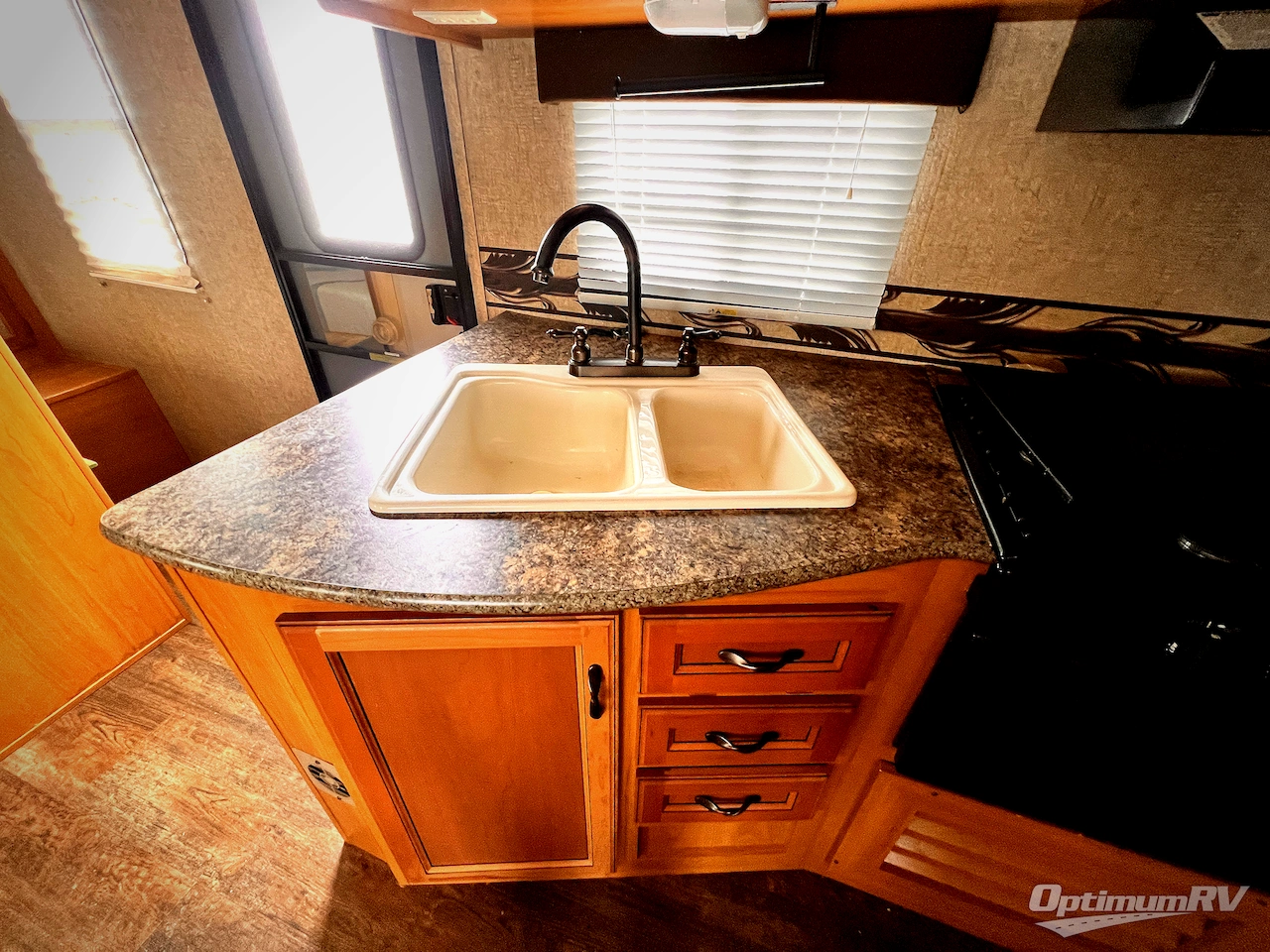 Used 2015 KZ Spree Connect C220RBK Travel Trailer at Optimum RV