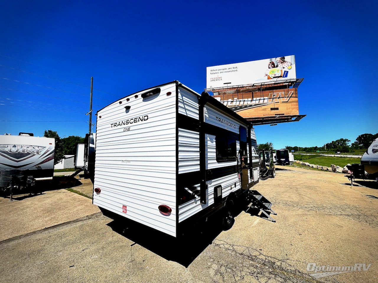 2025 Grand Design Transcend One 151RB Photo 2