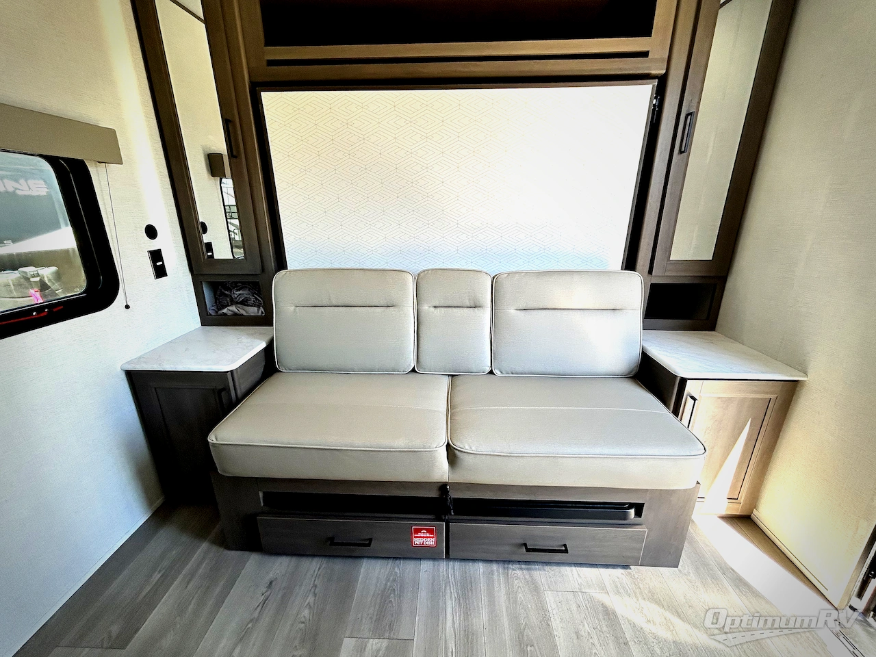 2025 Grand Design Transcend One 151RB Photo 8