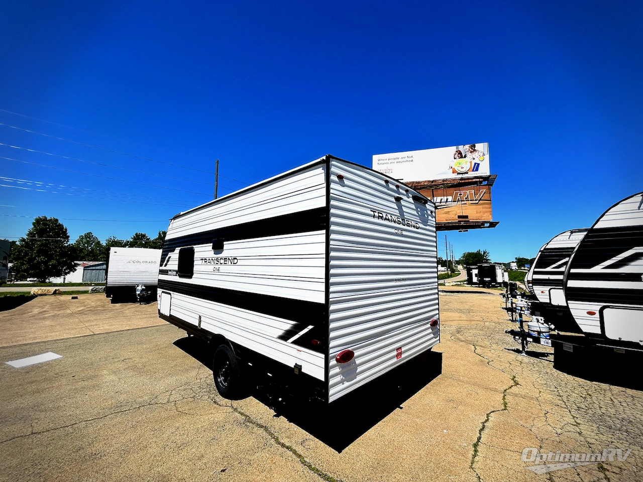 2025 Grand Design Transcend One 151RB Photo 3