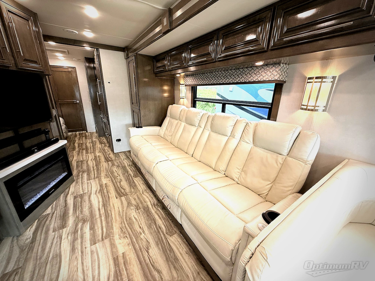2020 Forest River Georgetown 7 Series 36D7 Photo 6