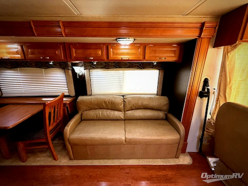 2011 Holiday Rambler Vacationer 30SFS RV Photo 2