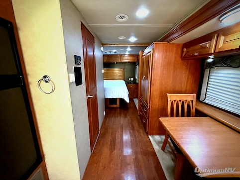 2011 Holiday Rambler Vacationer 30SFS RV Photo 3