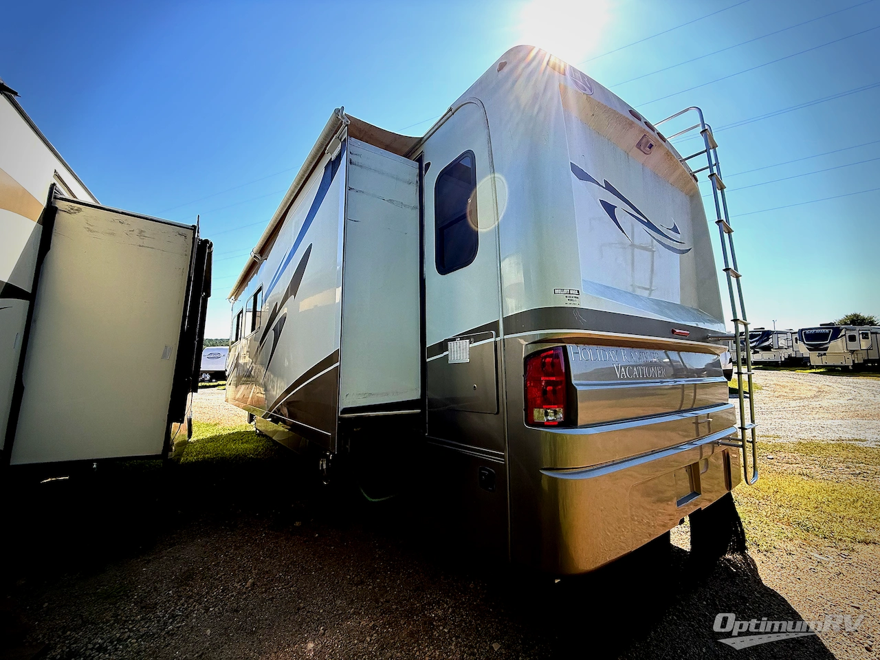 2011 Holiday Rambler Vacationer 30SFS Photo 3