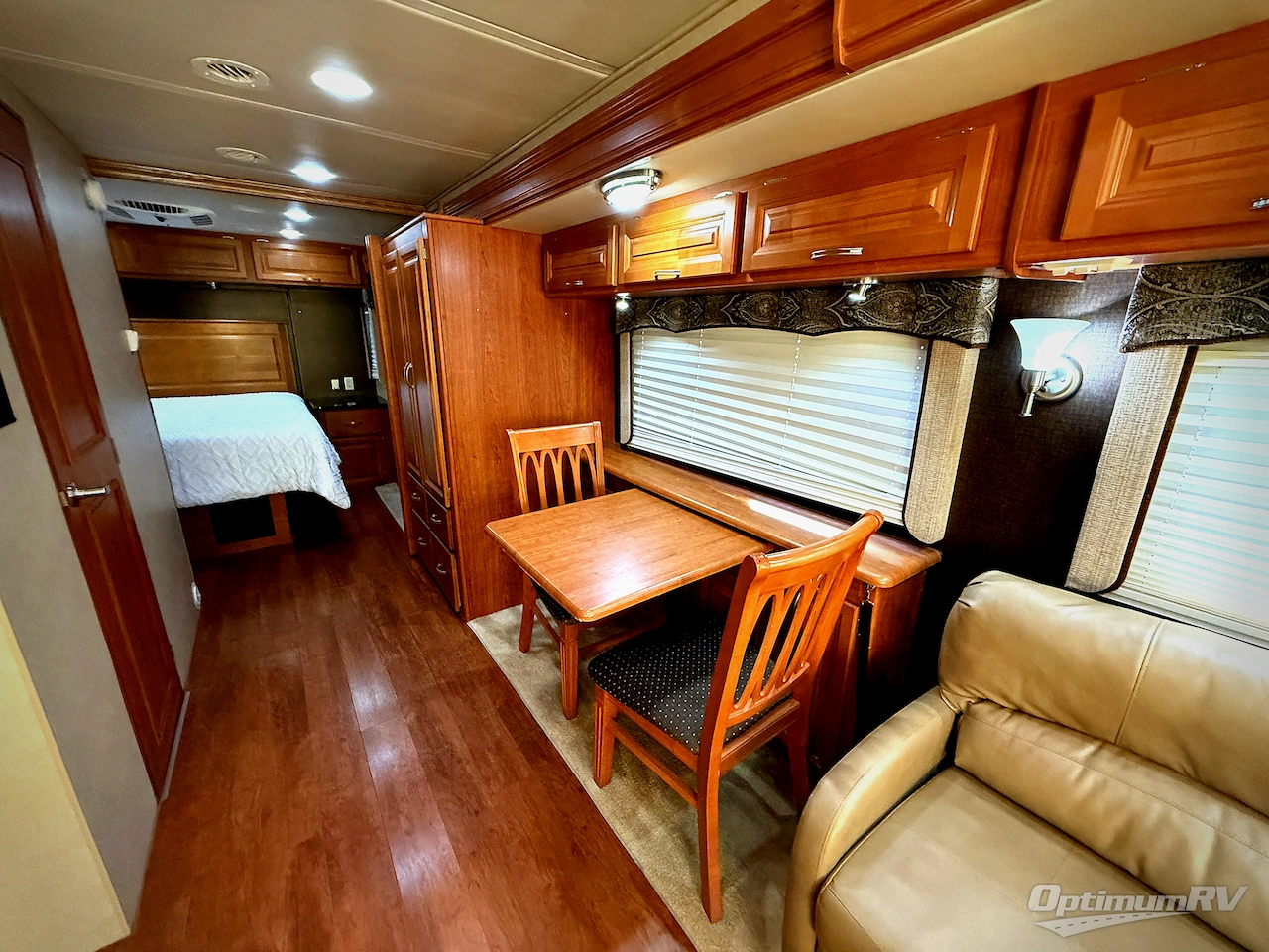 2011 Holiday Rambler Vacationer 30SFS Photo 7