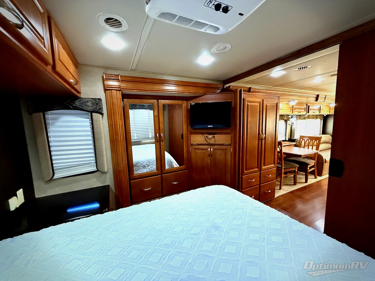 2011 Holiday Rambler Vacationer 30SFS Photo 15