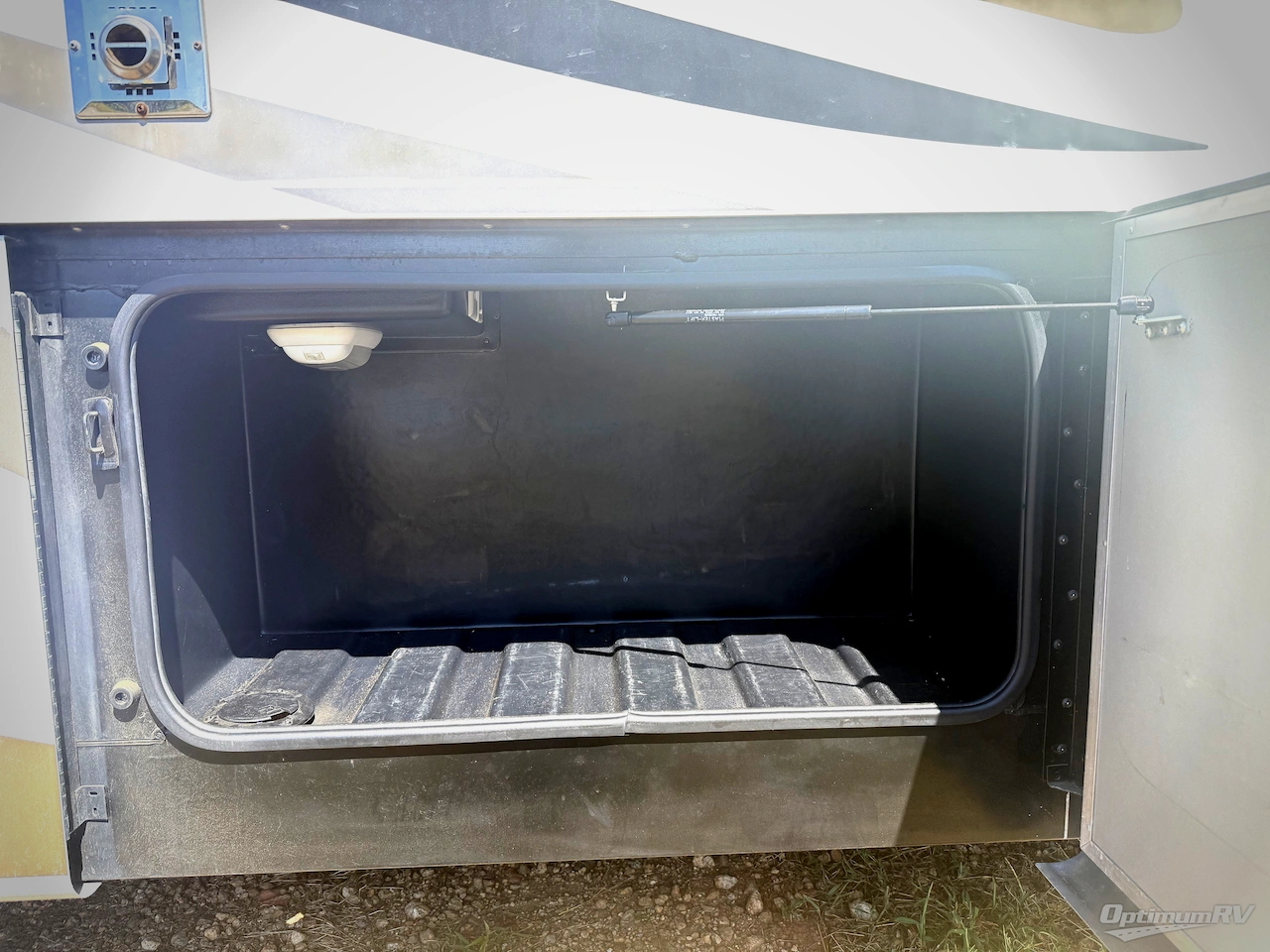 2011 Holiday Rambler Vacationer 30SFS Photo 18