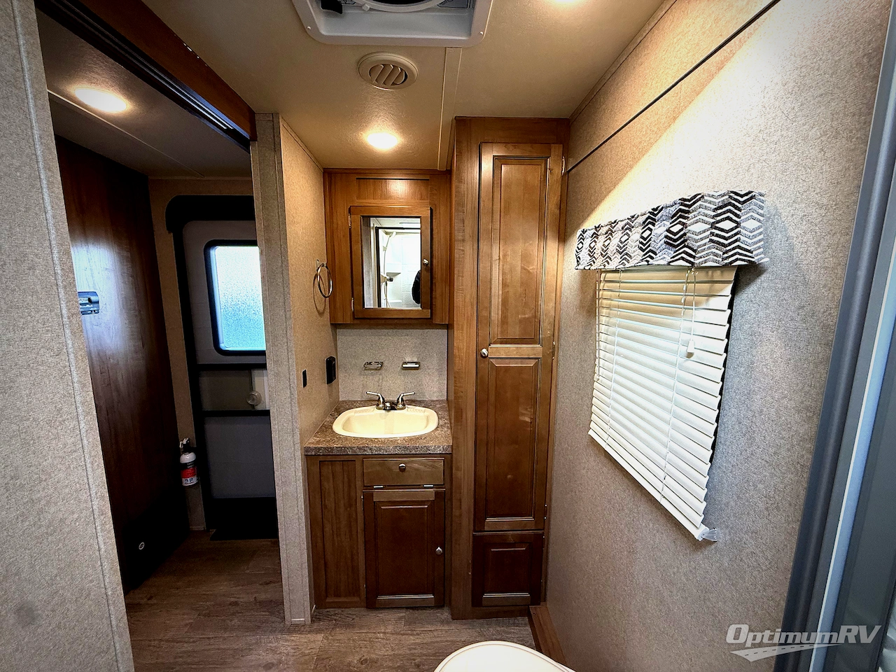 2019 Forest River Rockwood Mini Lite 2511S Photo 8