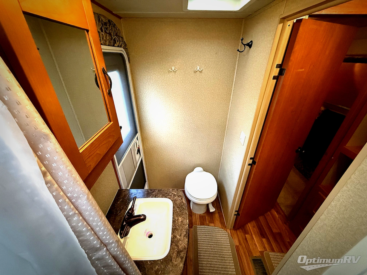 2011 Forest River Wildwood Heritage Glen 312QBUD Photo 15