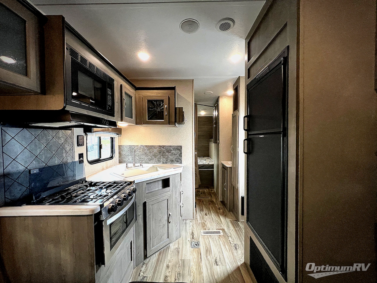 2019 Palomino Puma XLE Lite 25TFC Photo 3