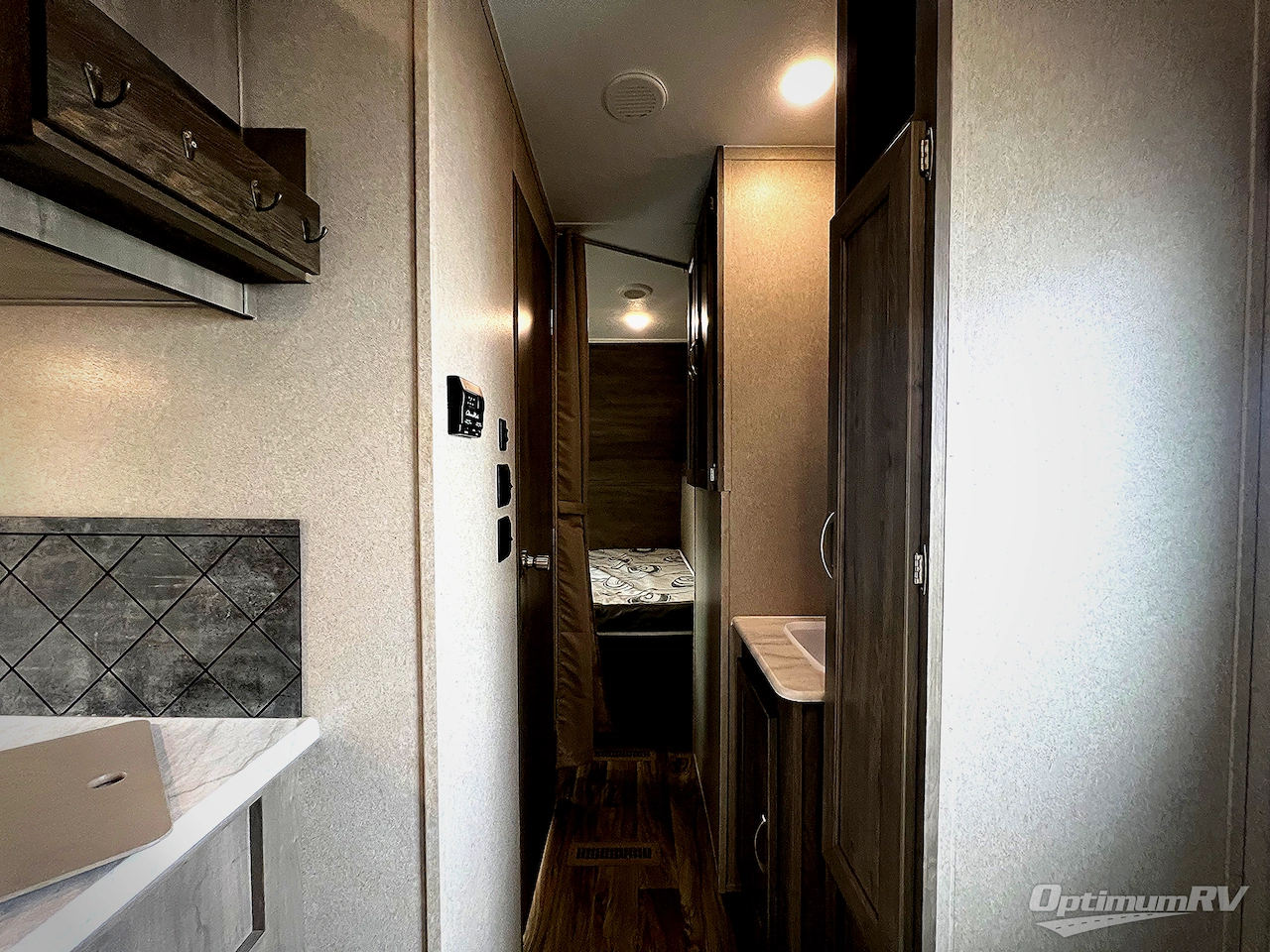 2019 Palomino Puma XLE Lite 25TFC Photo 16