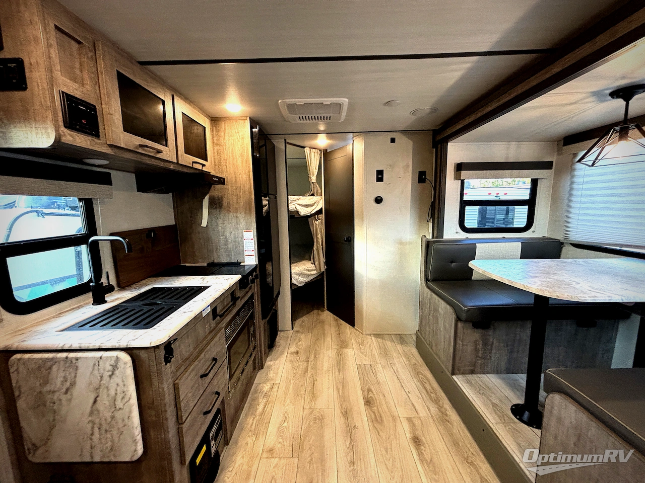 2023 Forest River Surveyor Legend 19MDBLE Photo 7