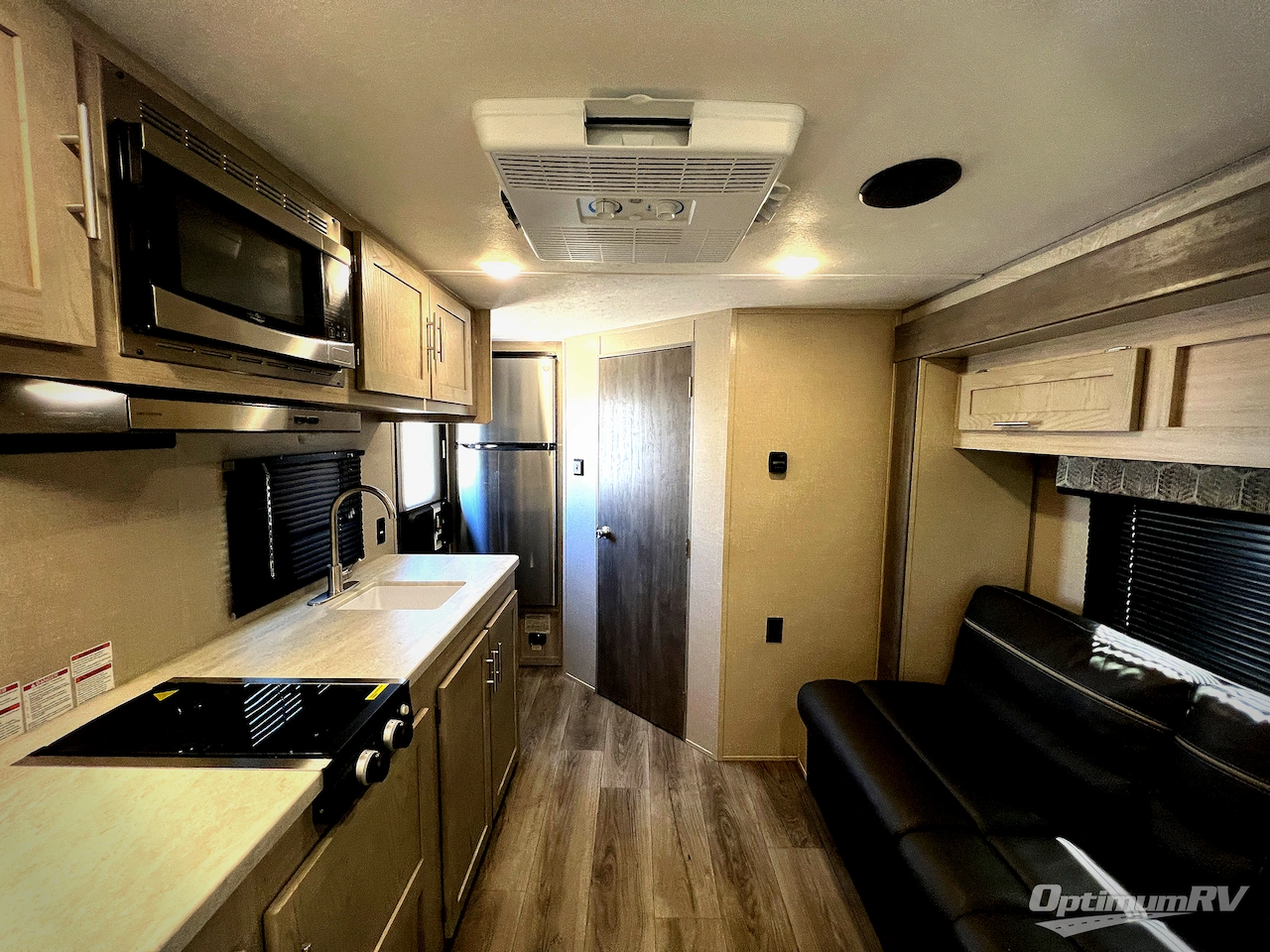 2023 Coachmen Catalina Summit Series 7 184FQS Photo 4