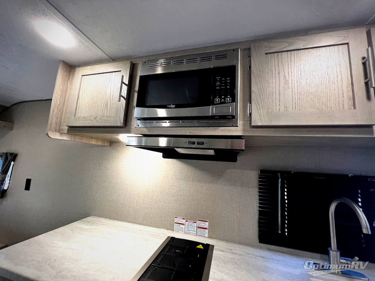 2023 Coachmen Catalina Summit Series 7 184FQS Photo 11