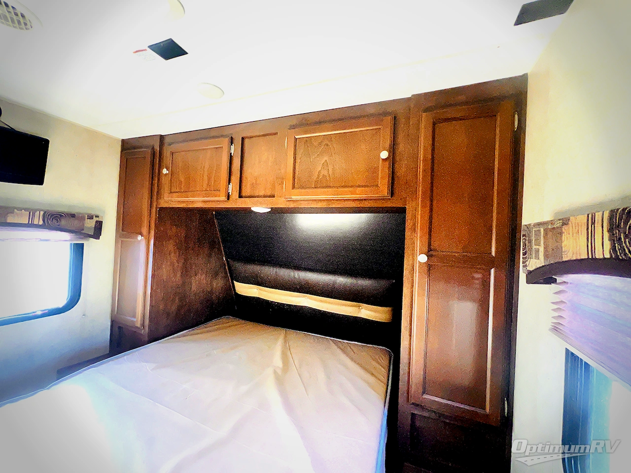 2016 Venture SportTrek 320VIK Photo 15