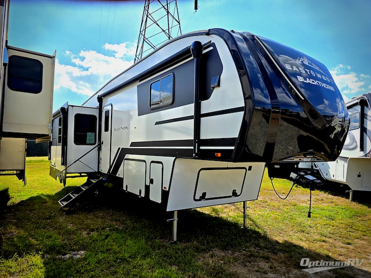 2024 East To West Blackthorn 3101RL-OK RV Photo 1
