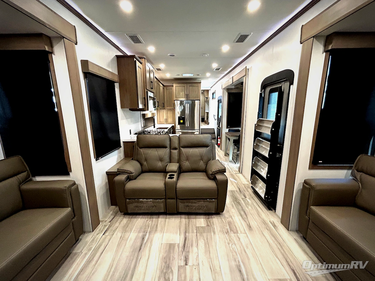 2026 KZ Durango Gold G393MKF Photo 5
