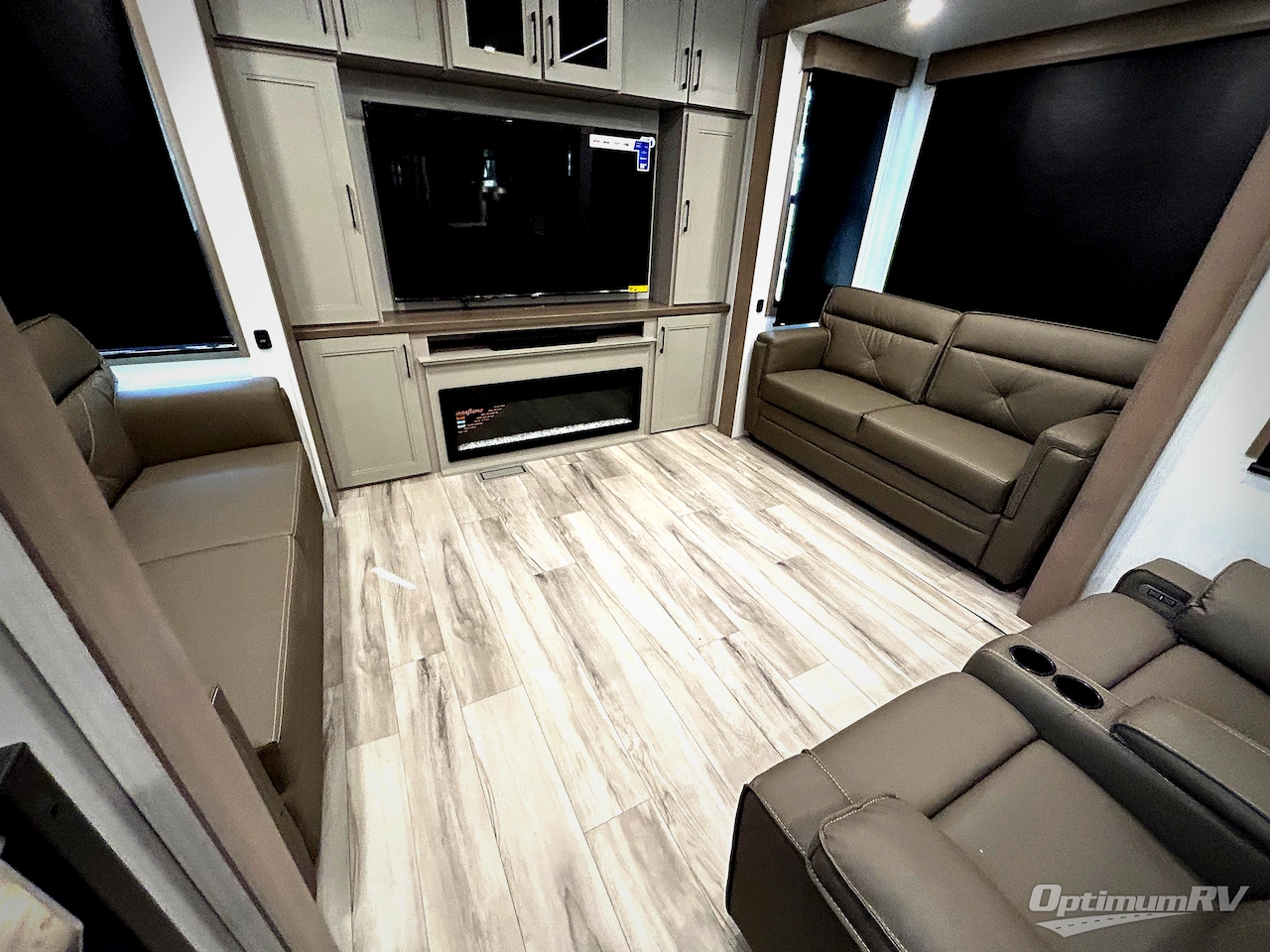 2026 KZ Durango Gold G393MKF Photo 18