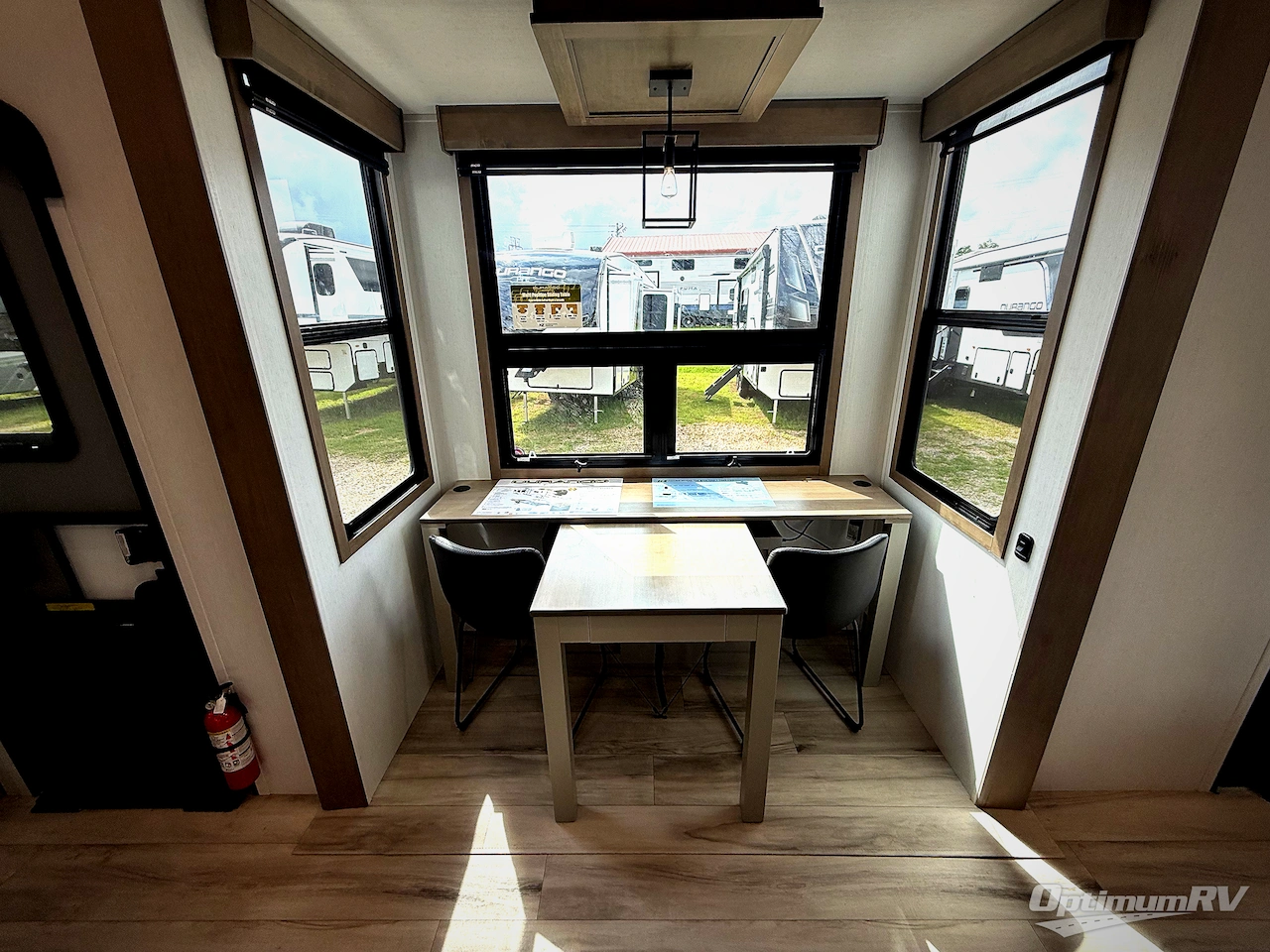 2026 KZ Durango Gold 393MKF Photo 6