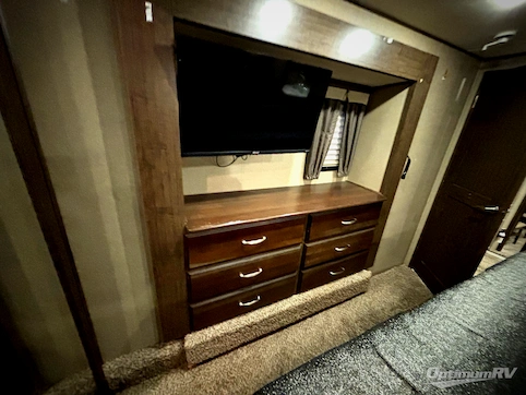 2016 Grand Design Solitude 369RL RV Photo 3