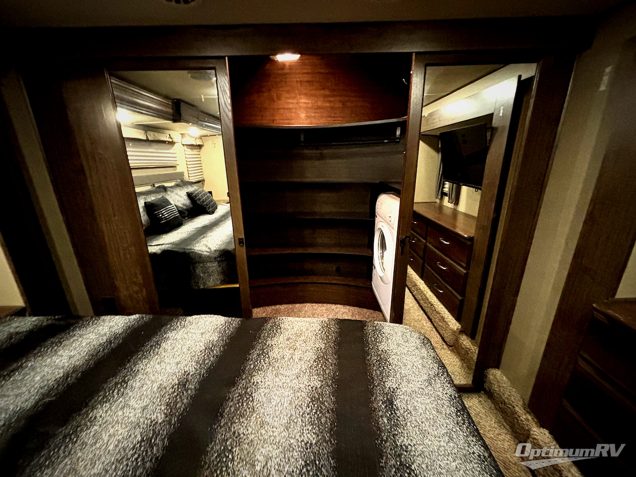 2016 Grand Design Solitude 369RL Photo 10