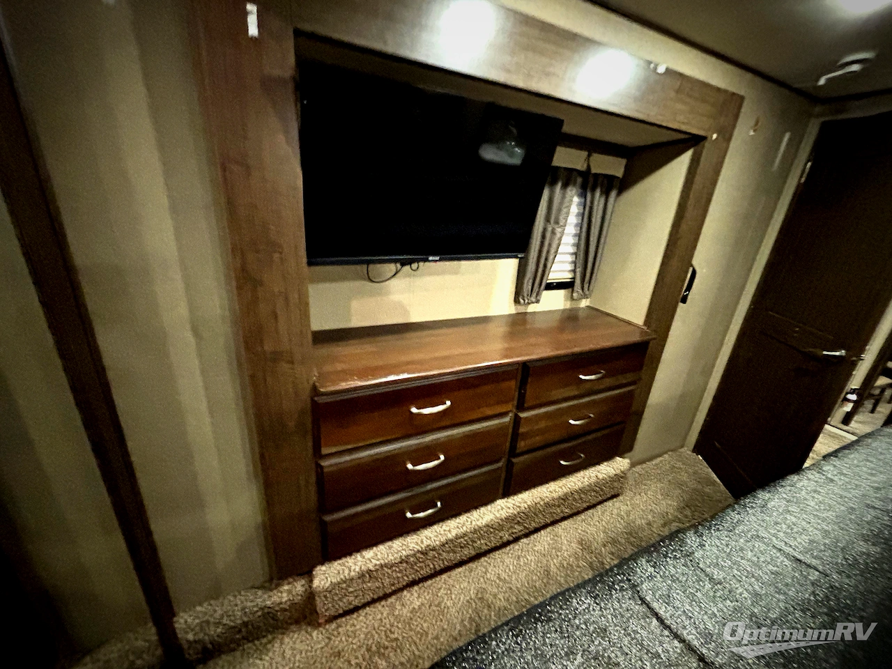 2016 Grand Design Solitude 369RL Photo 13