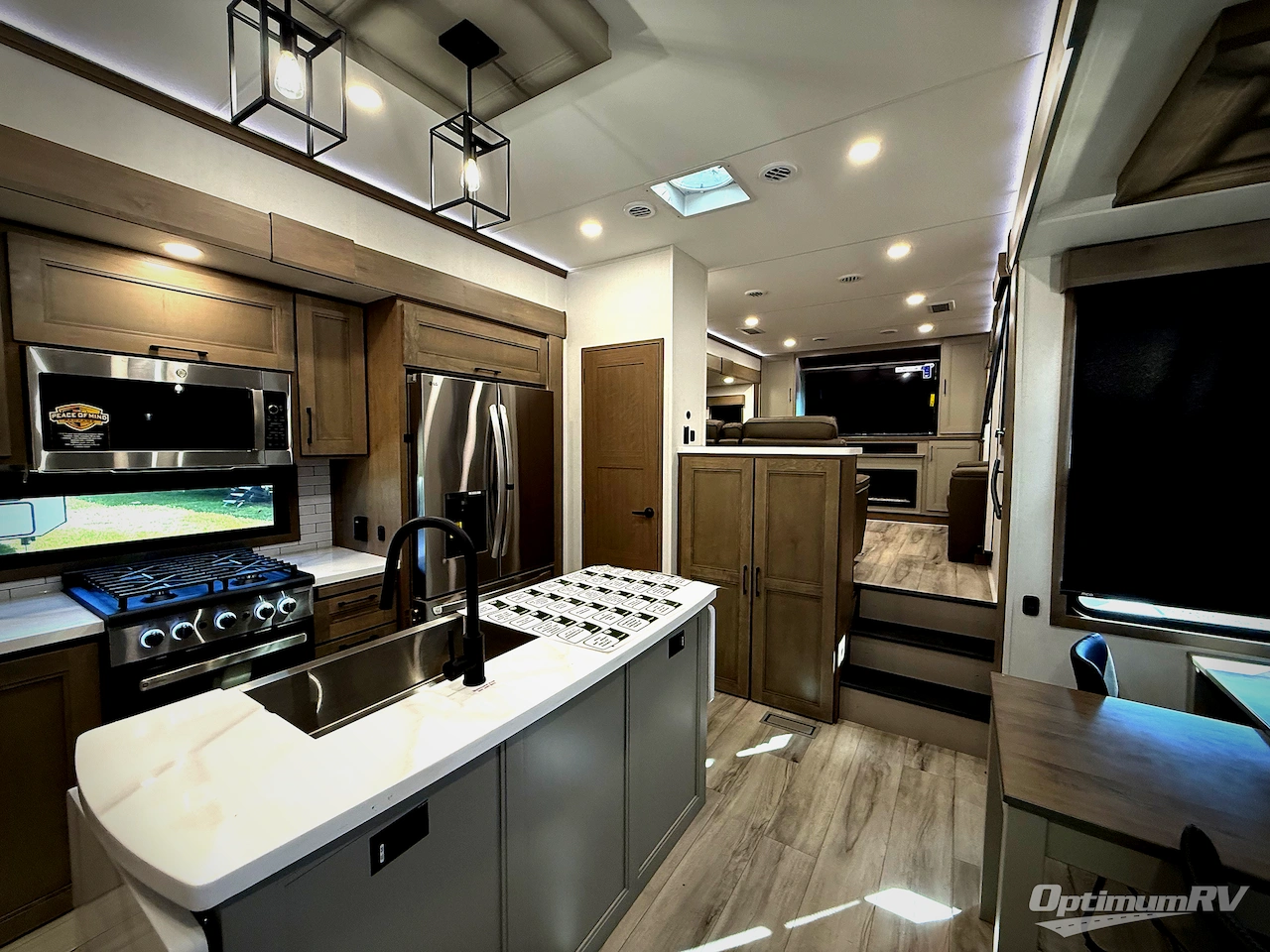 2026 KZ Durango Gold G388FLS Photo 4