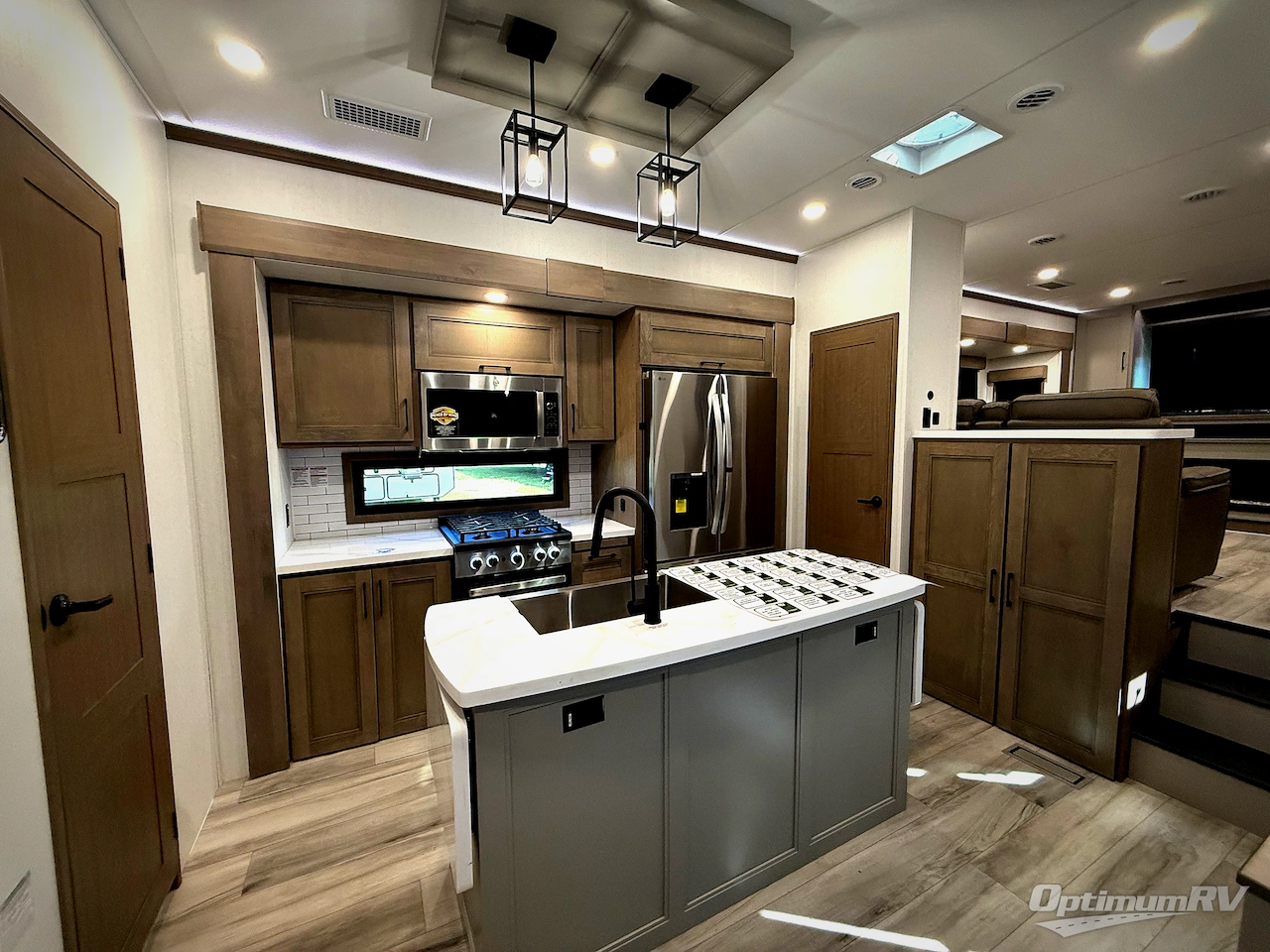 2026 KZ Durango Gold G388FLS Photo 7