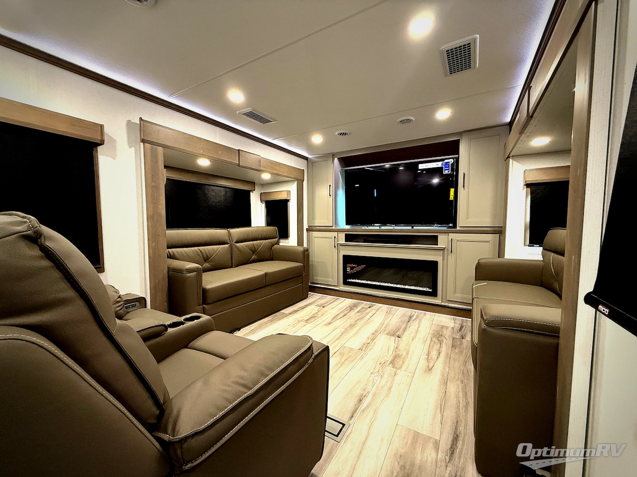 2026 KZ Durango Gold G388FLS Photo 16