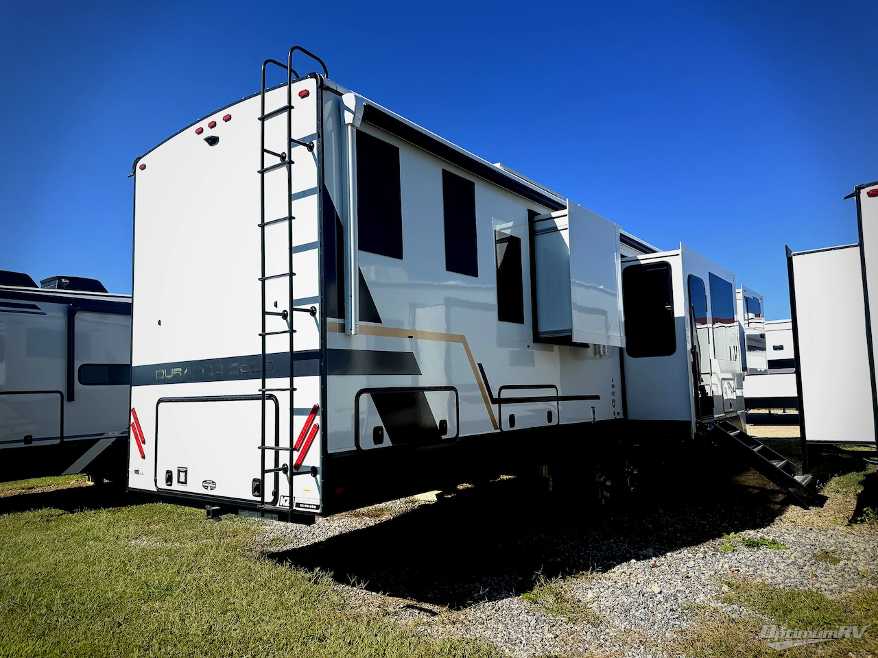 2026 KZ Durango Gold G388FLS Photo 2