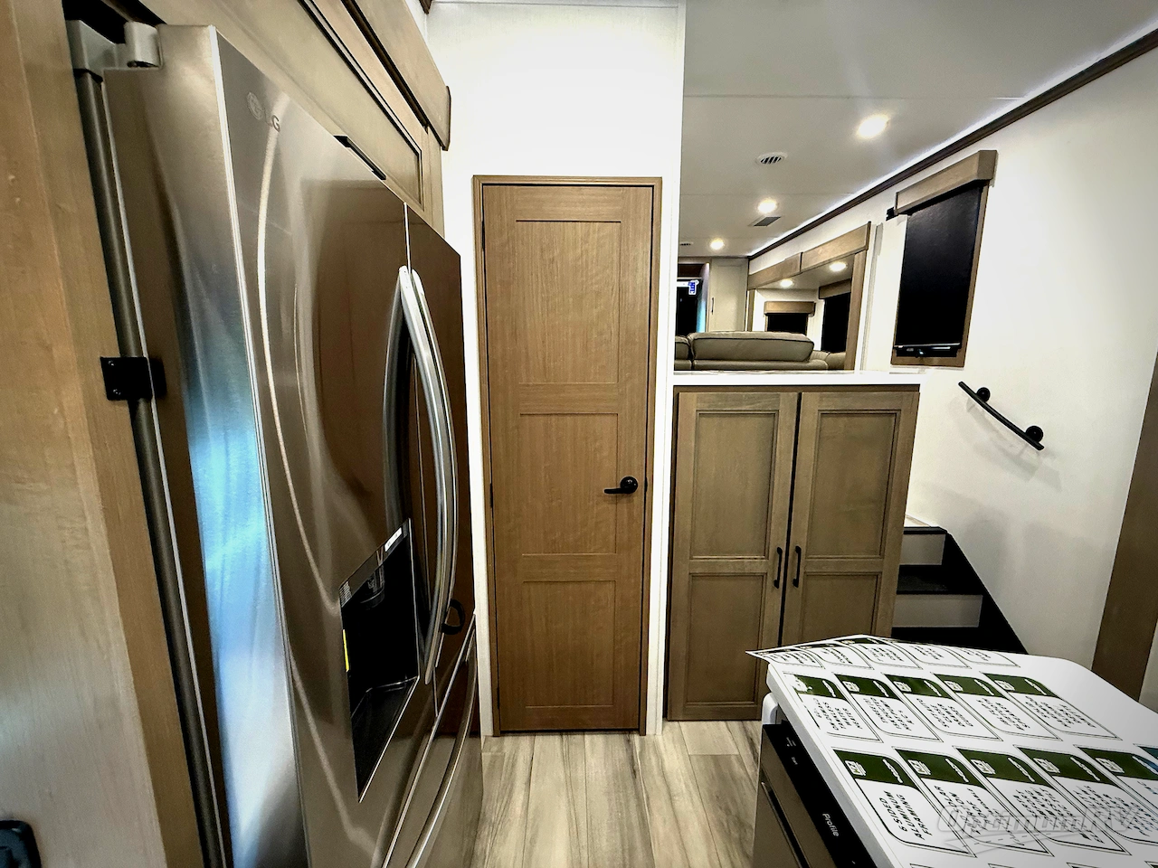 2026 KZ Durango Gold G388FLS Photo 12
