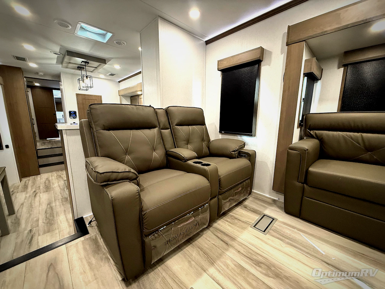 2026 KZ Durango Gold G388FLS Photo 15