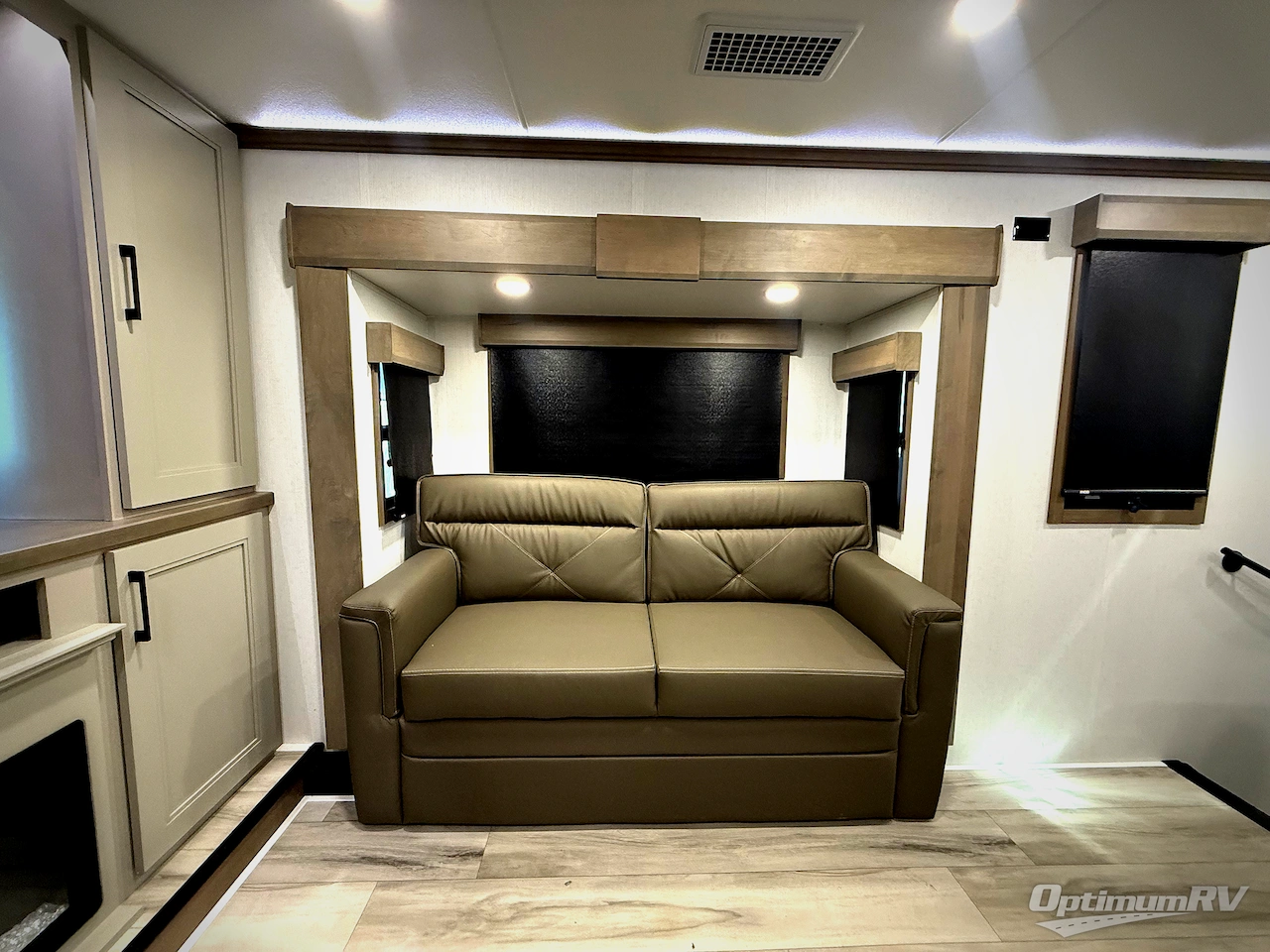 2026 KZ Durango Gold G388FLS Photo 18