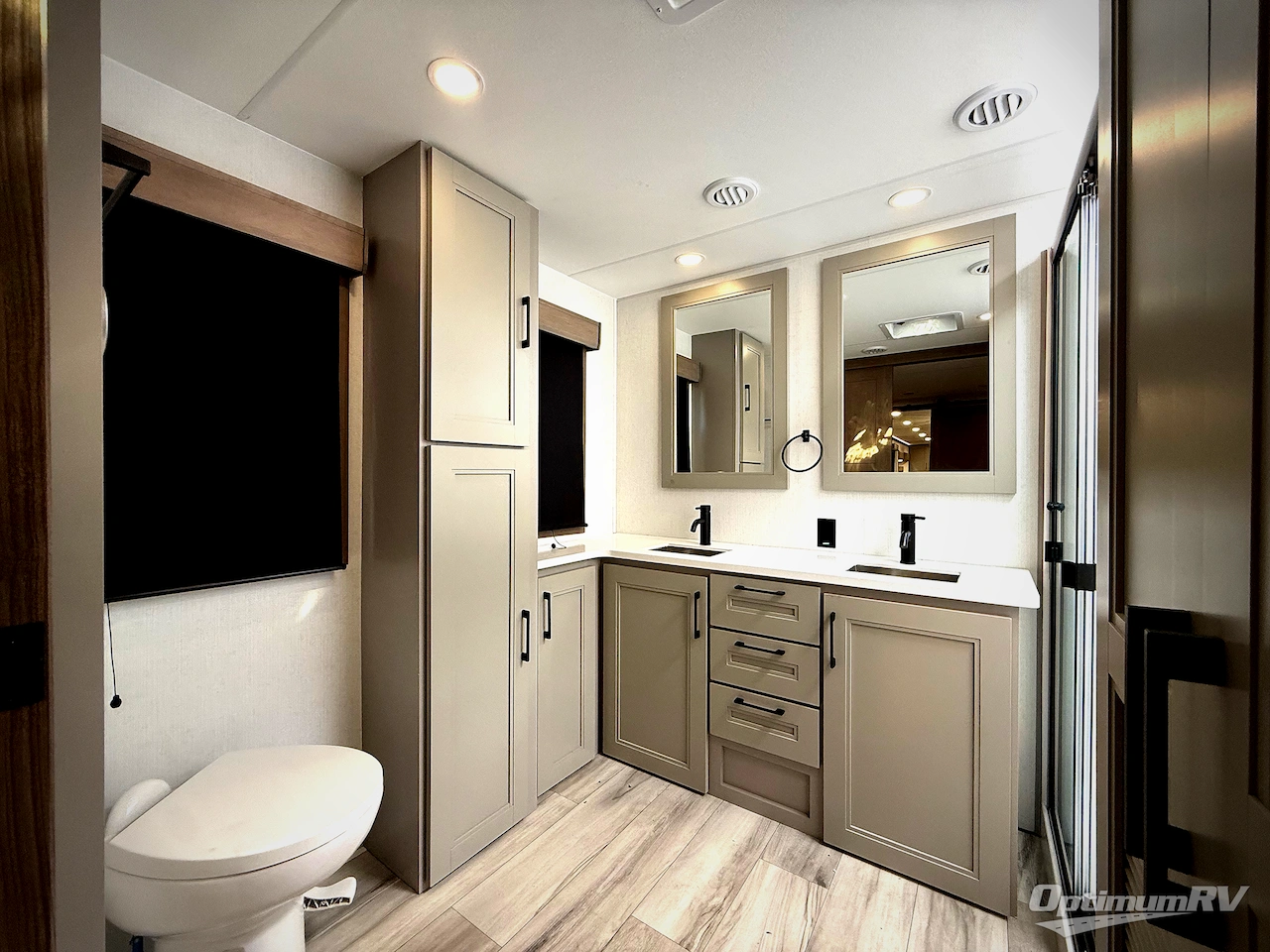 2026 KZ Durango Gold G388FLS Photo 22
