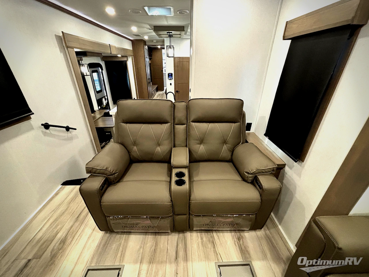 2026 KZ Durango Gold G388FLS Photo 12