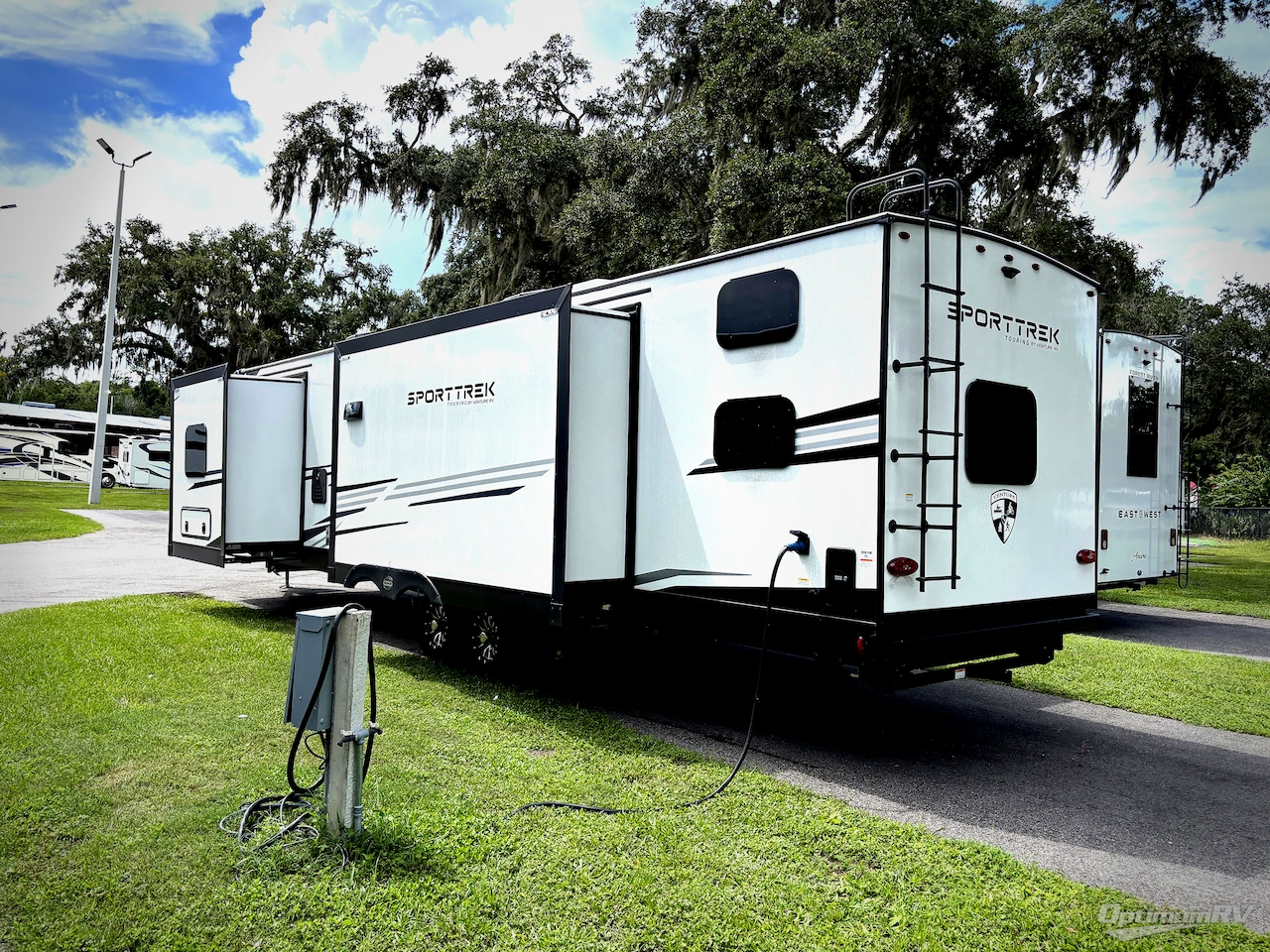 2026 Venture SportTrek Touring Edition STT343VIB Photo 3