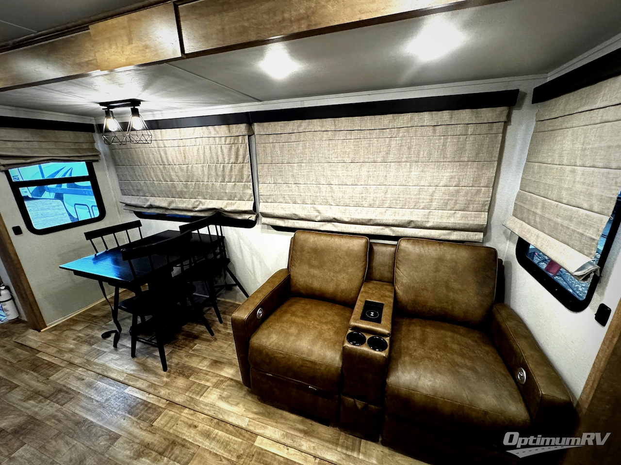 2022 Keystone Arcadia 377RL Photo 15
