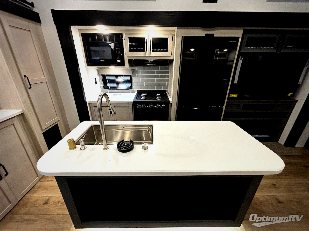 2026 Forest River Puma Vista 402LFT Photo 6