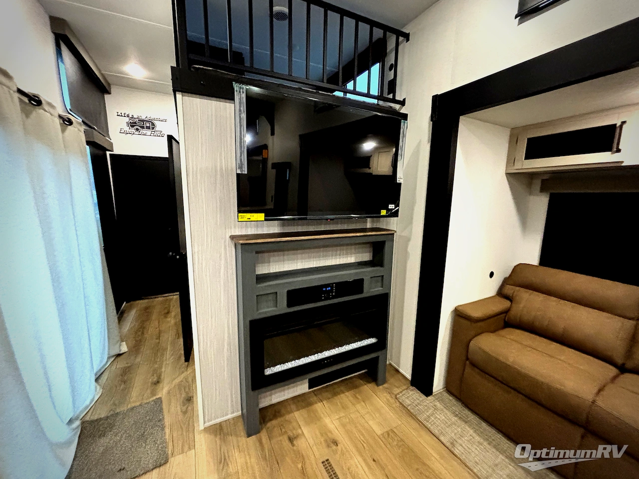 2026 Forest River Puma Vista 403LFT Photo 12